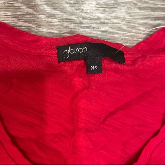 Gibson Basic Red V-Neck Cotton T-Shirt Shoulder Pocket - Picture 3 of 9